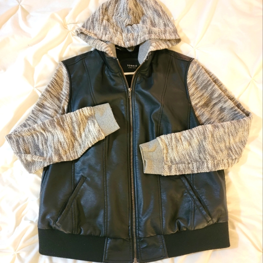 Torrid faux leather jacket women's size L (00)